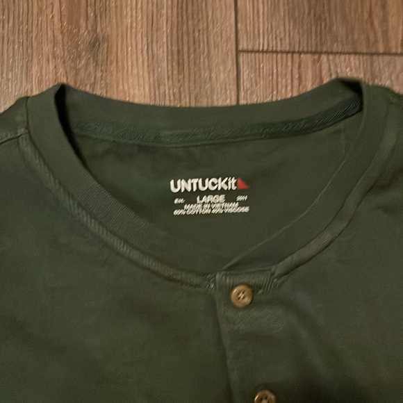 NWT long sleeve green Untuckit shirt sz large - Picture 2 of 4